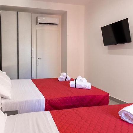 Partenope Guest House Наполи Екстериор снимка