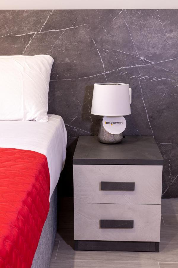 Partenope Guest House Наполи Екстериор снимка