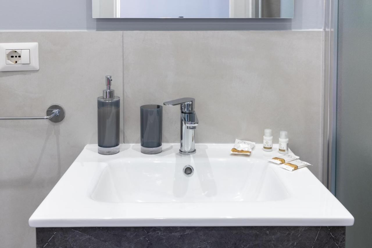 Partenope Guest House Наполи Екстериор снимка