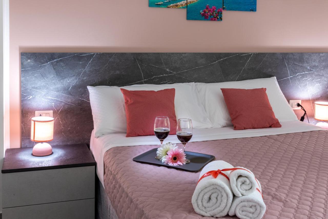 Partenope Guest House Наполи Екстериор снимка