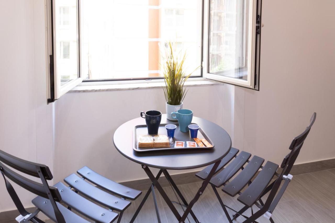 Partenope Guest House Наполи Екстериор снимка